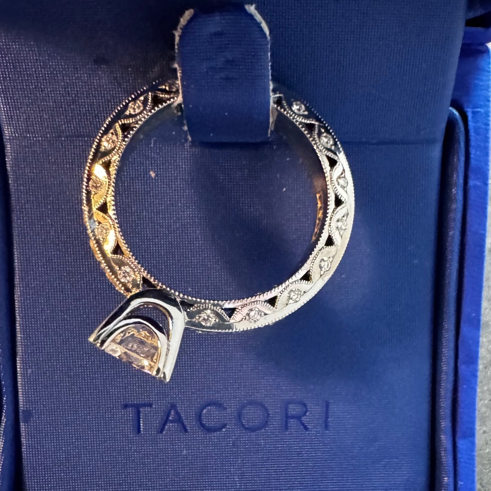 TACORI platinum women’s Diamond Ring - Picture 6 of 11
